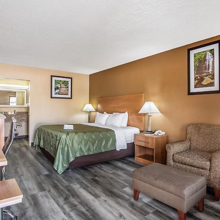 Quality Inn Μπόουλινγκ Γκριν Εξωτερικό φωτογραφία
