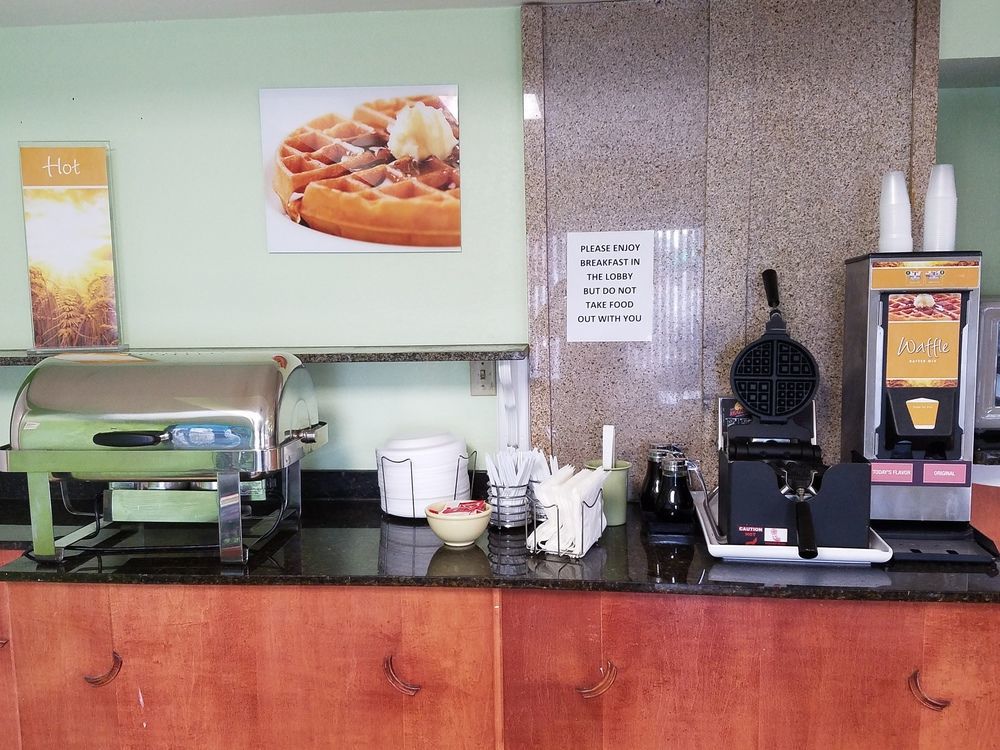 Quality Inn Μπόουλινγκ Γκριν Εξωτερικό φωτογραφία