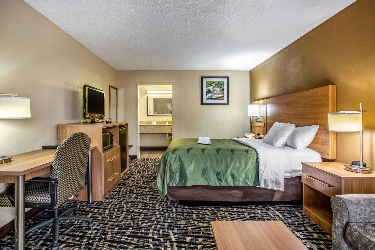 Quality Inn Μπόουλινγκ Γκριν Εξωτερικό φωτογραφία